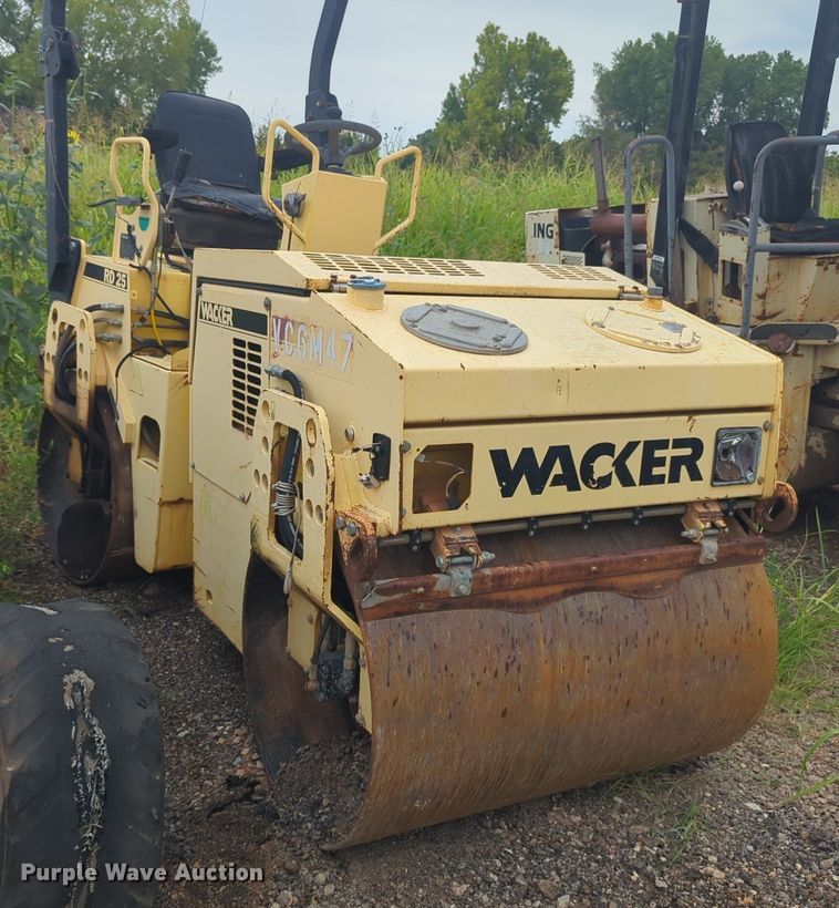 image for item EQ2067 2001 Wacker  RD25 double drum roller