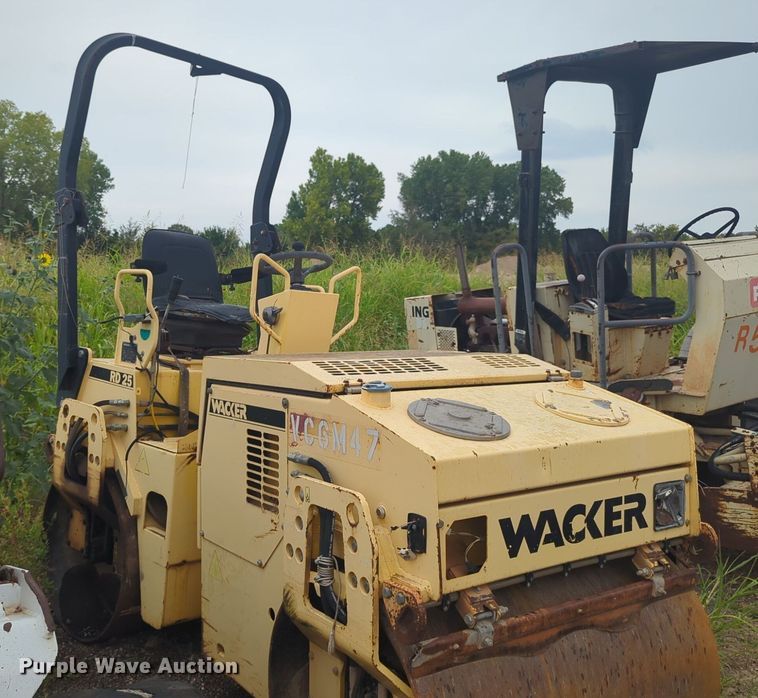 image for item EQ2067 2001 Wacker  RD25 double drum roller