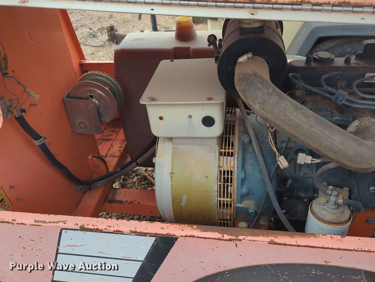 image for item EQ2069 Allmand Bros NLPKFMXZ light plant