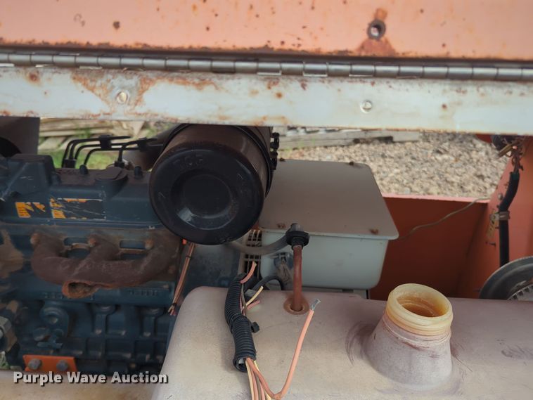 image for item EQ2069 Allmand Bros NLPKFMXZ light plant