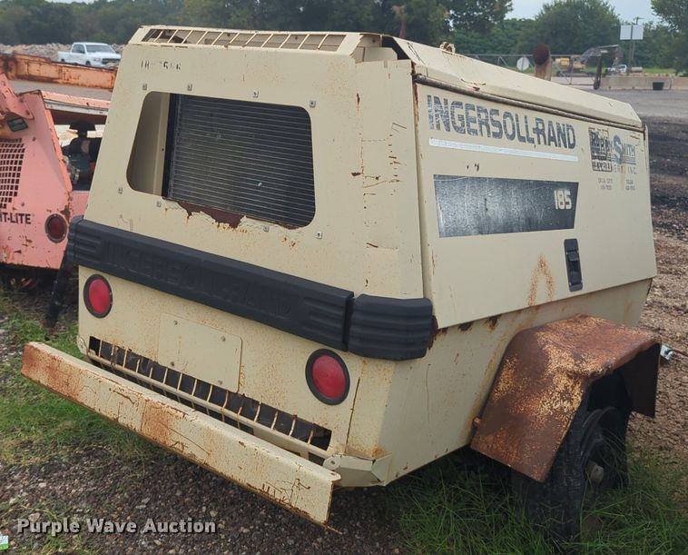 image for item EQ2070 1997 Ingersoll Rand  185 air compressor