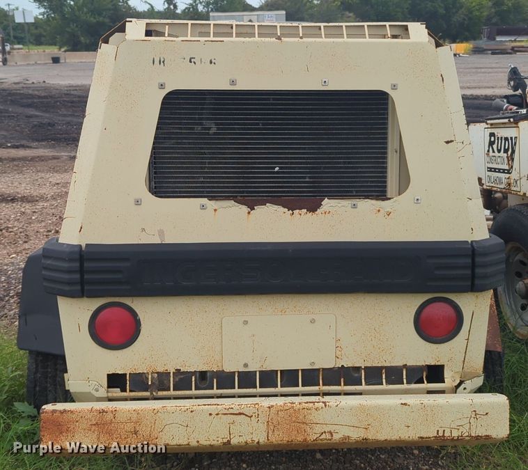 image for item EQ2070 1997 Ingersoll Rand  185 air compressor