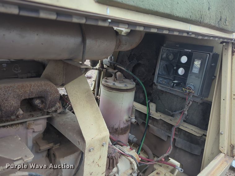 image for item EQ2070 1997 Ingersoll Rand  185 air compressor