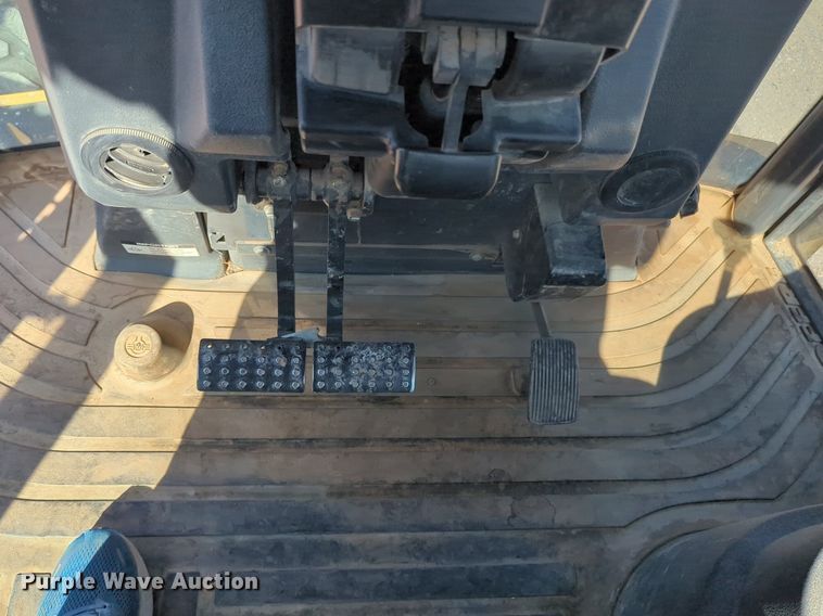 image for item EQ2090 2014 John Deere 310SK backhoe