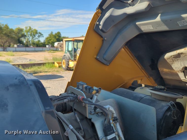 image for item EQ2090 2014 John Deere 310SK backhoe