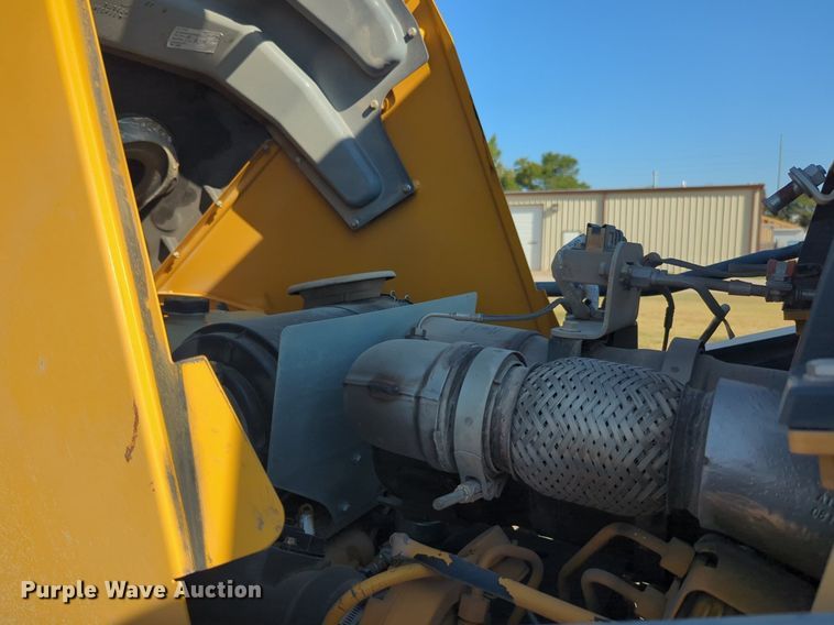 image for item EQ2090 2014 John Deere 310SK backhoe