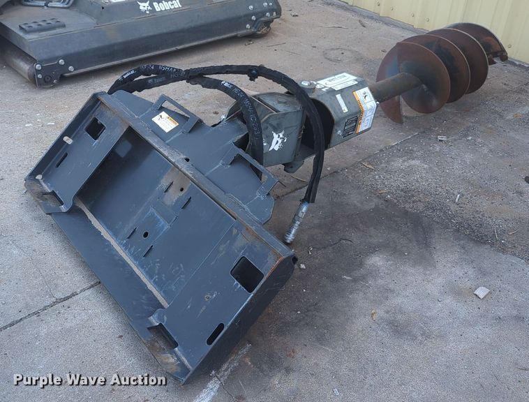 image for item EQ2094 2019 Bobcat 15C skid steer auger