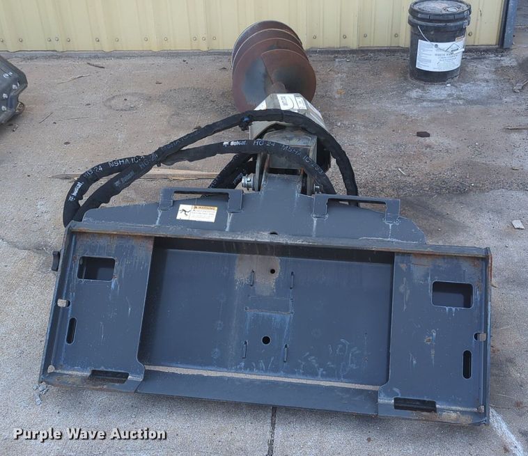 image for item EQ2094 2019 Bobcat 15C skid steer auger