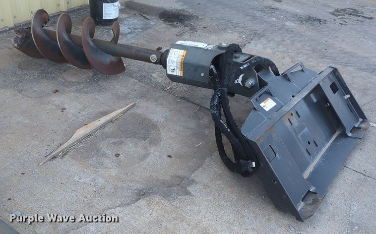 image for item EQ2094 2019 Bobcat 15C skid steer auger