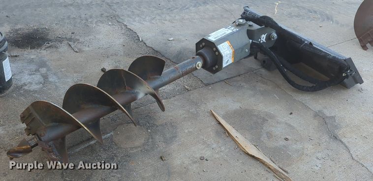 image for item EQ2094 2019 Bobcat 15C skid steer auger