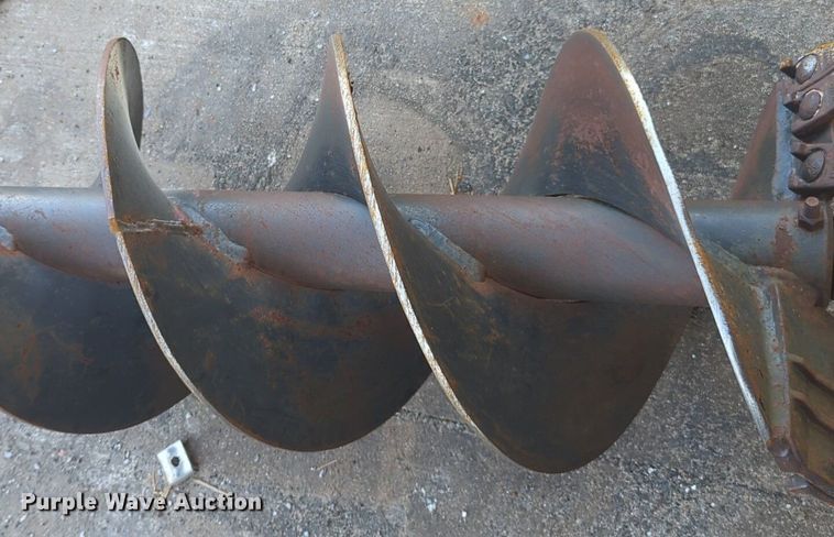 image for item EQ2094 2019 Bobcat 15C skid steer auger