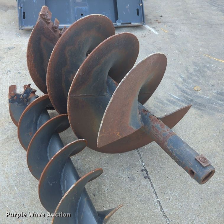 image for item EQ2094 2019 Bobcat 15C skid steer auger