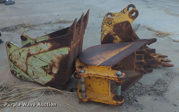 image for item EQ2097 (3) backhoe buckets