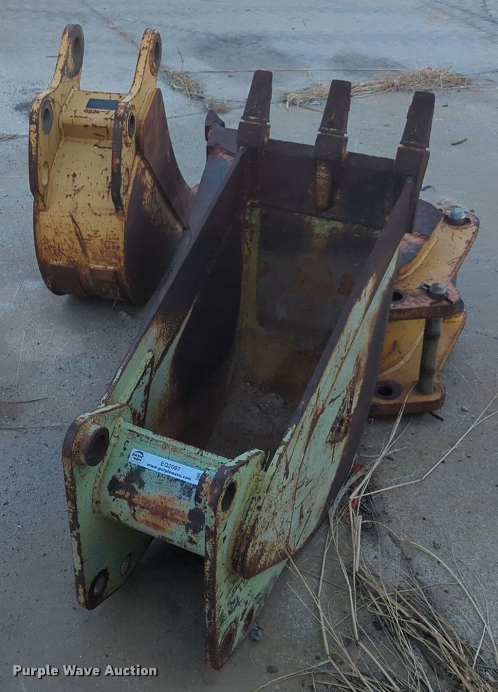 image for item EQ2097 (3) backhoe buckets