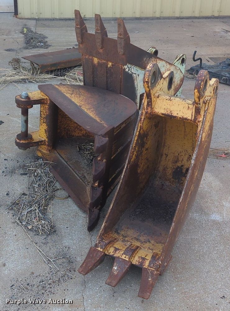 image for item EQ2097 (3) backhoe buckets