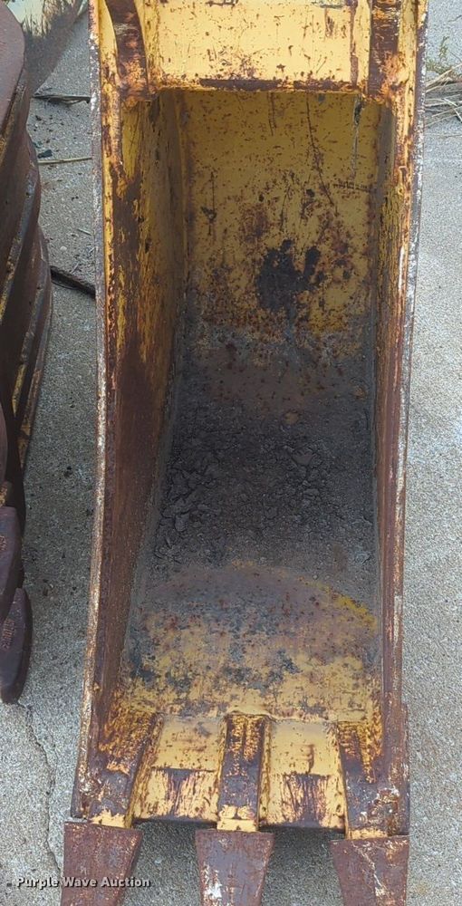 image for item EQ2097 (3) backhoe buckets