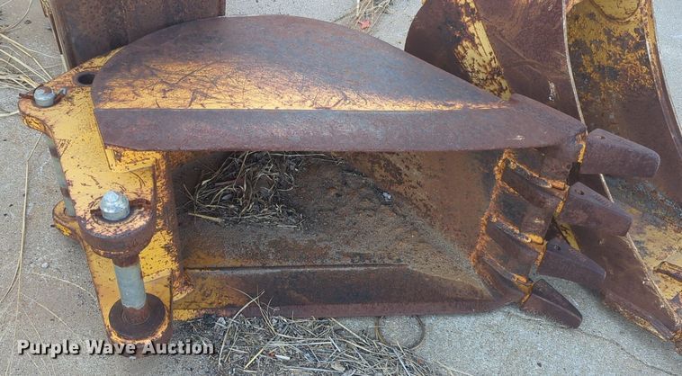 image for item EQ2097 (3) backhoe buckets
