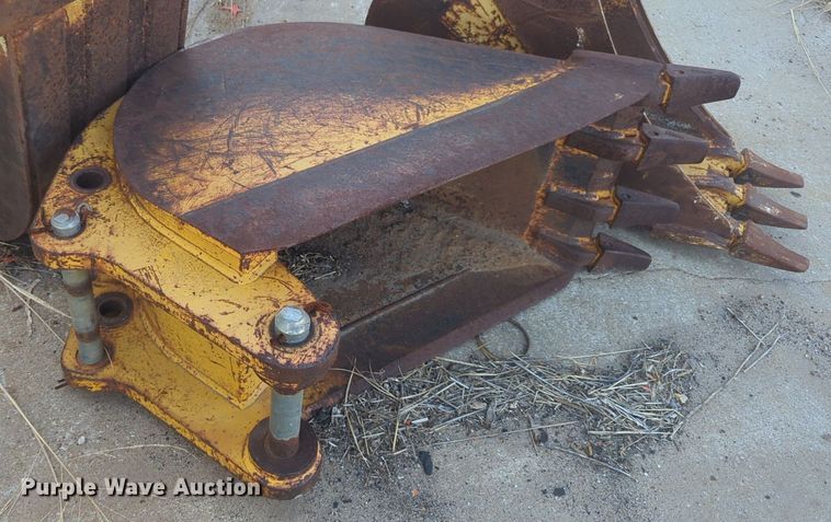 image for item EQ2097 (3) backhoe buckets