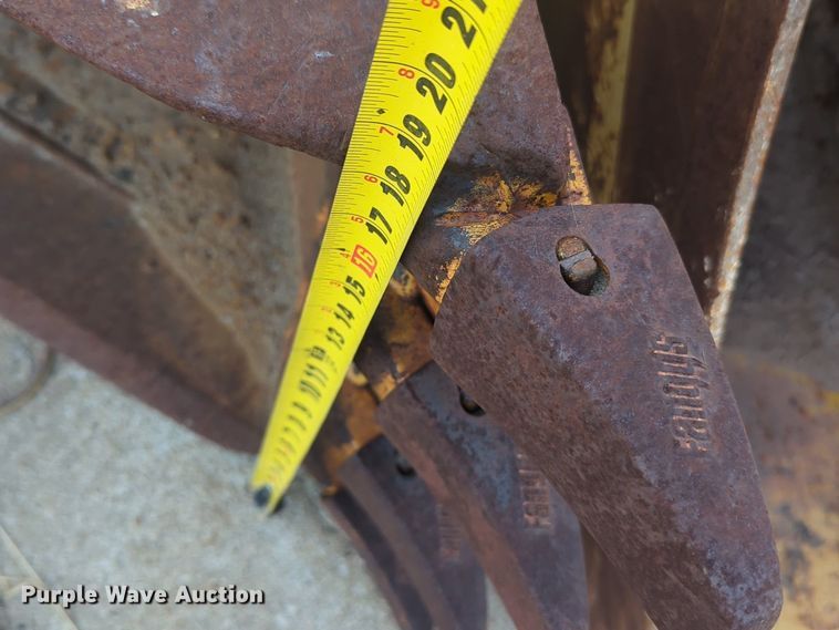 image for item EQ2097 (3) backhoe buckets