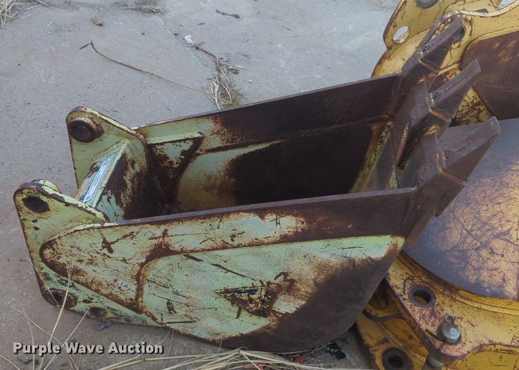 image for item EQ2097 (3) backhoe buckets