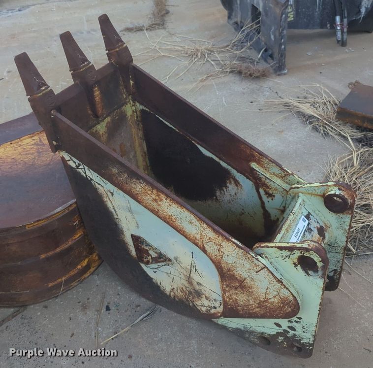 image for item EQ2097 (3) backhoe buckets