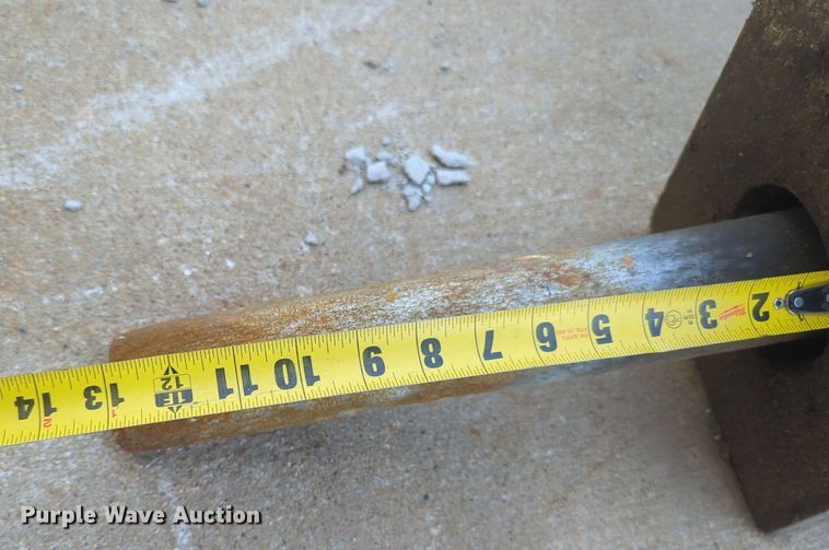 image for item EQ2098 LaBounty MP5570 skid steer breaker