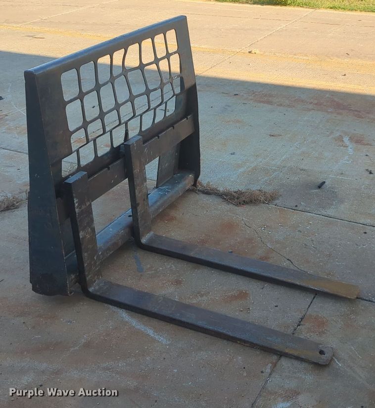 image for item EQ2099 Skid steer forks