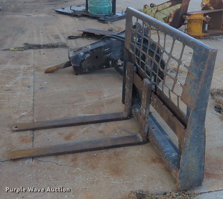 image for item EQ2099 Skid steer forks