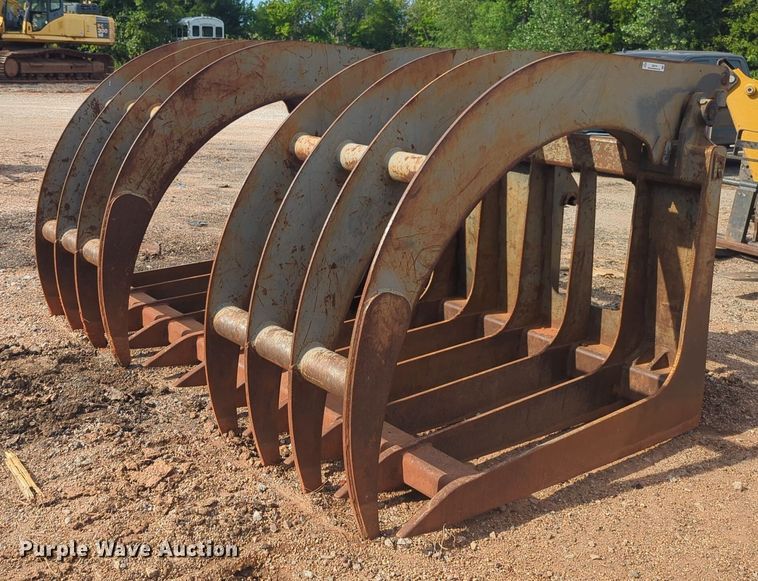 image for item EQ2114 Rockland SBG wheel loader grapple bucket