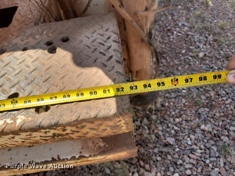 image for item HI9830 1996 International 4300 utility / service truck