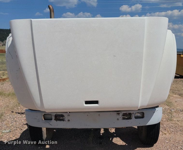 image for item HI9830 1996 International 4300 utility / service truck