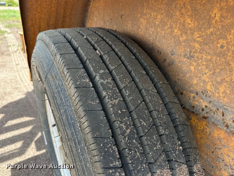 image for item IB9453 2001 Felling equipment trailer