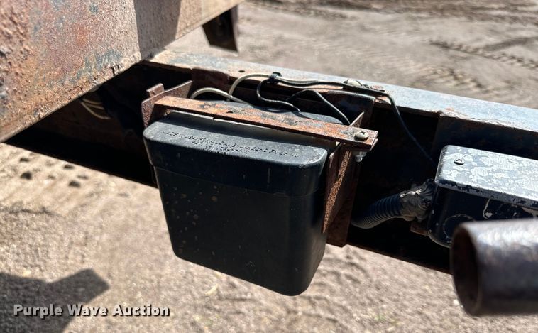 image for item IB9454 1996 Better Built equipment trailer