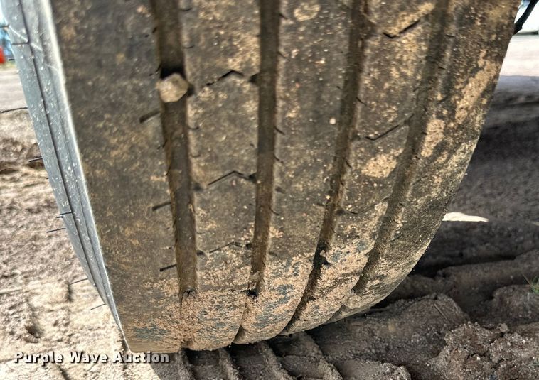 image for item IB9454 1996 Better Built equipment trailer