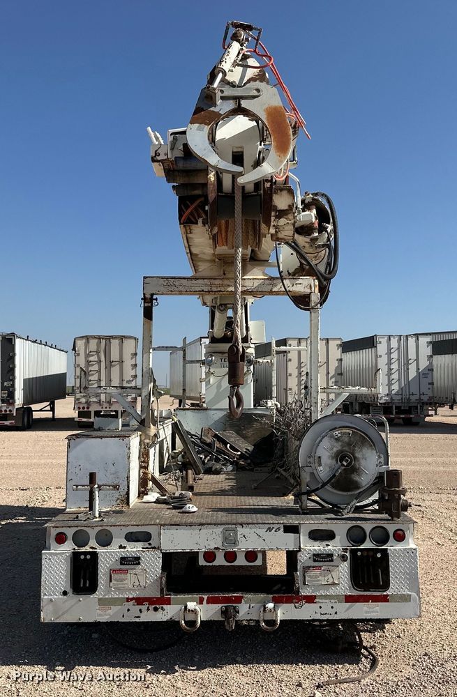 image for item IB9477 Terex Telelect Command 5050 digger derrick bed