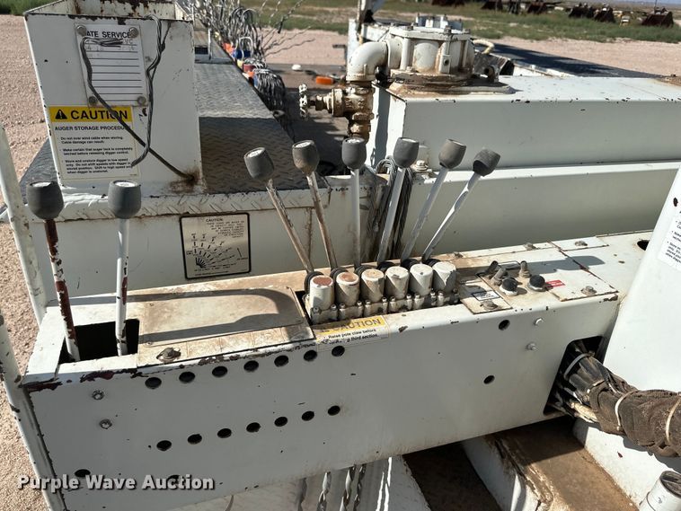 image for item IB9477 Terex Telelect Command 5050 digger derrick bed