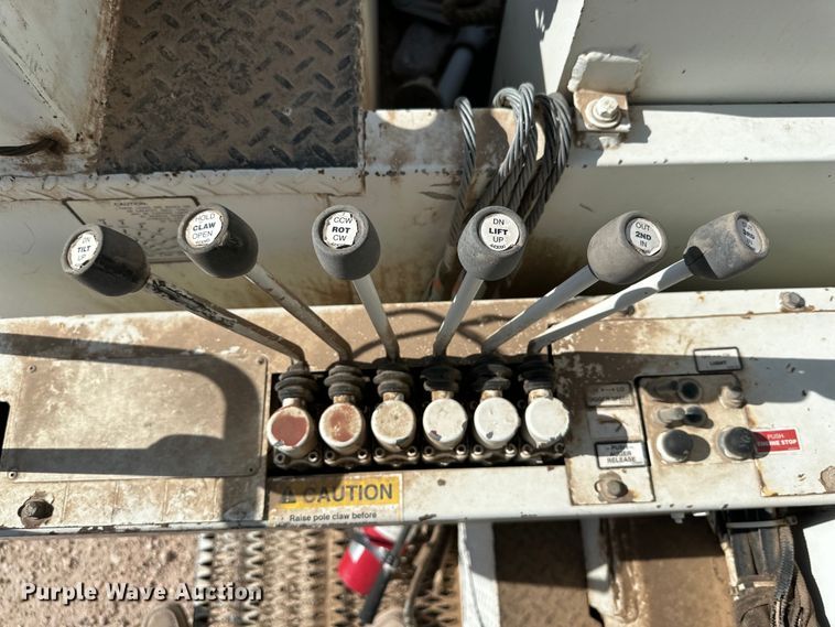 image for item IB9477 Terex Telelect Command 5050 digger derrick bed