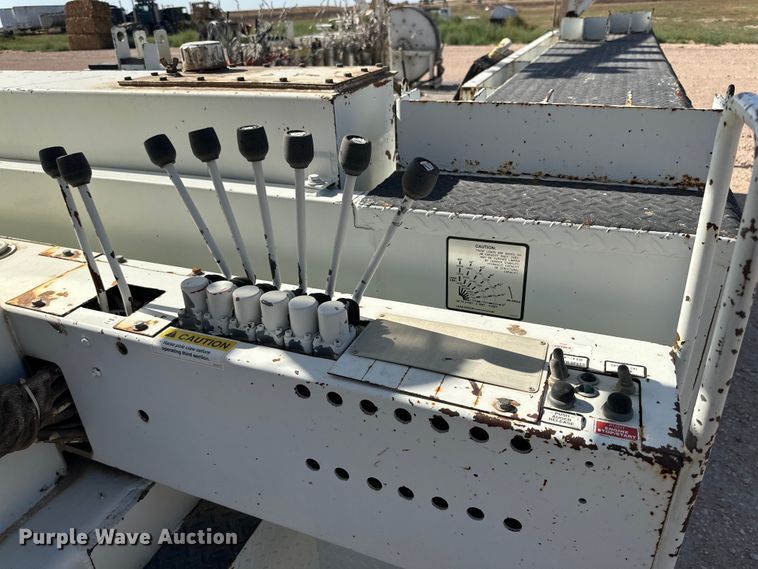 image for item IB9477 Terex Telelect Command 5050 digger derrick bed