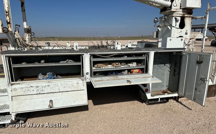 image for item IB9477 Terex Telelect Command 5050 digger derrick bed