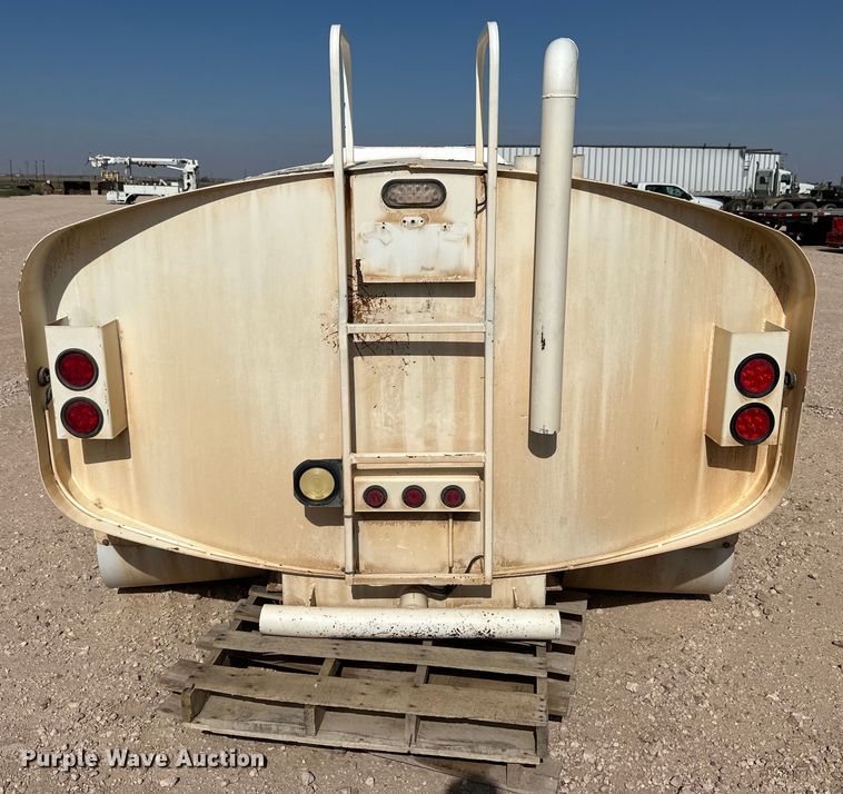 image for item IB9478 Water tank truck bed