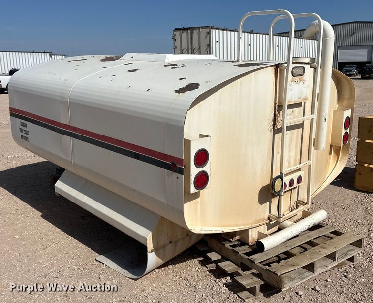 image for item IB9478 Water tank truck bed