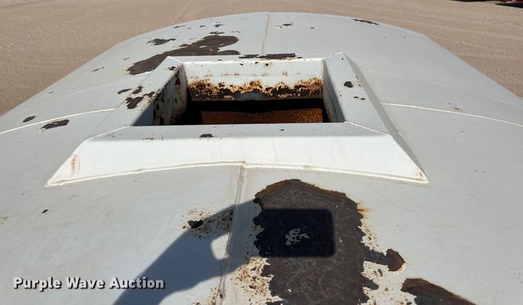 image for item IB9478 Water tank truck bed