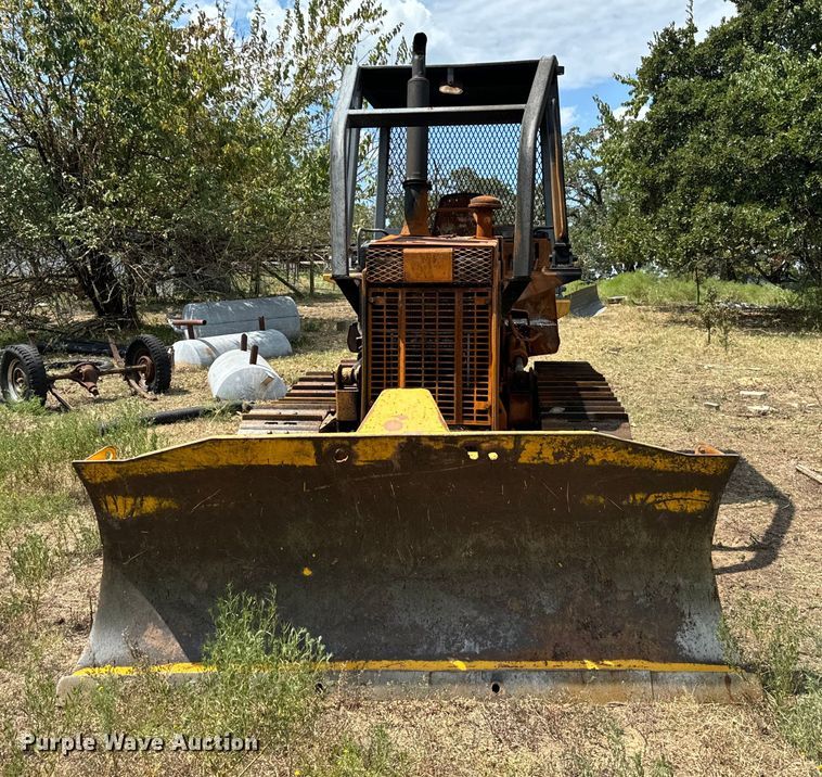 image for item IE9039 Komatsu  D37E dozer