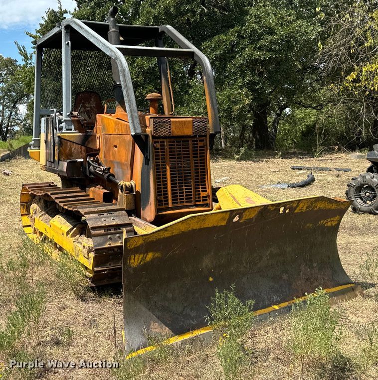 image for item IE9039 Komatsu  D37E dozer