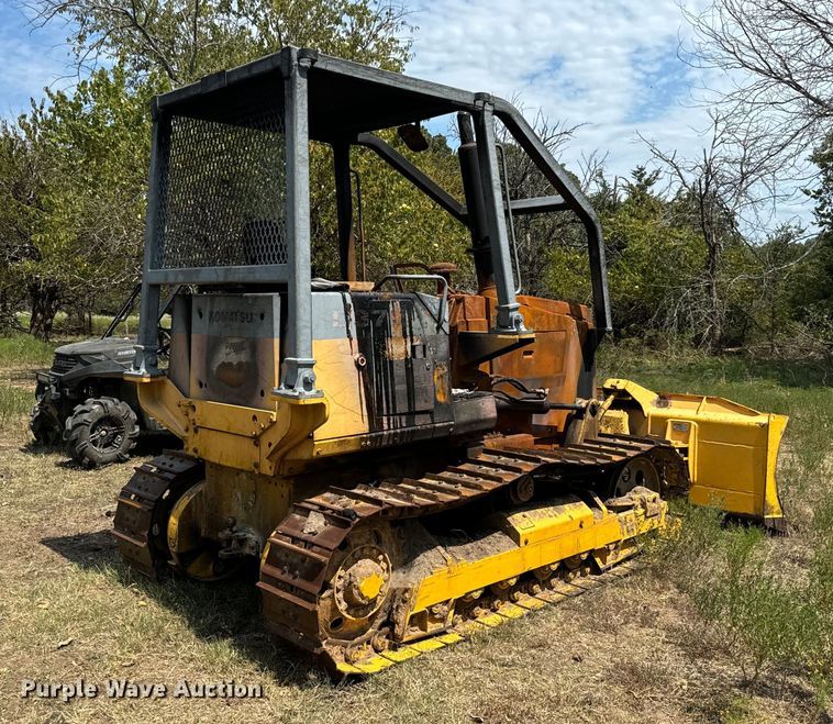 image for item IE9039 Komatsu  D37E dozer