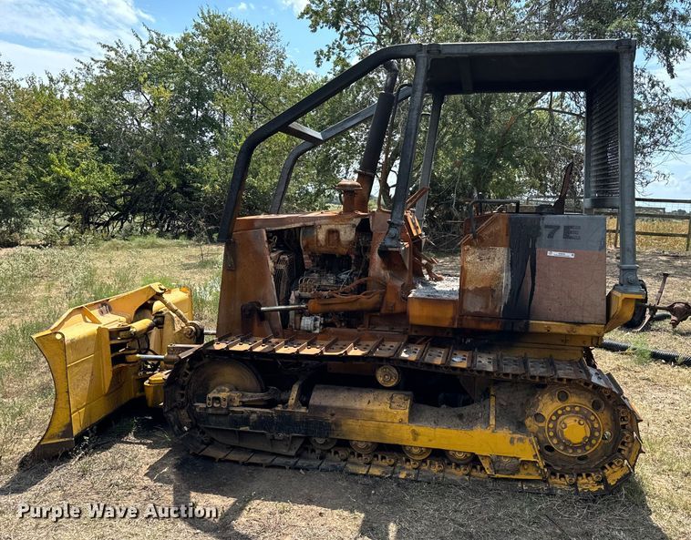 image for item IE9039 Komatsu  D37E dozer