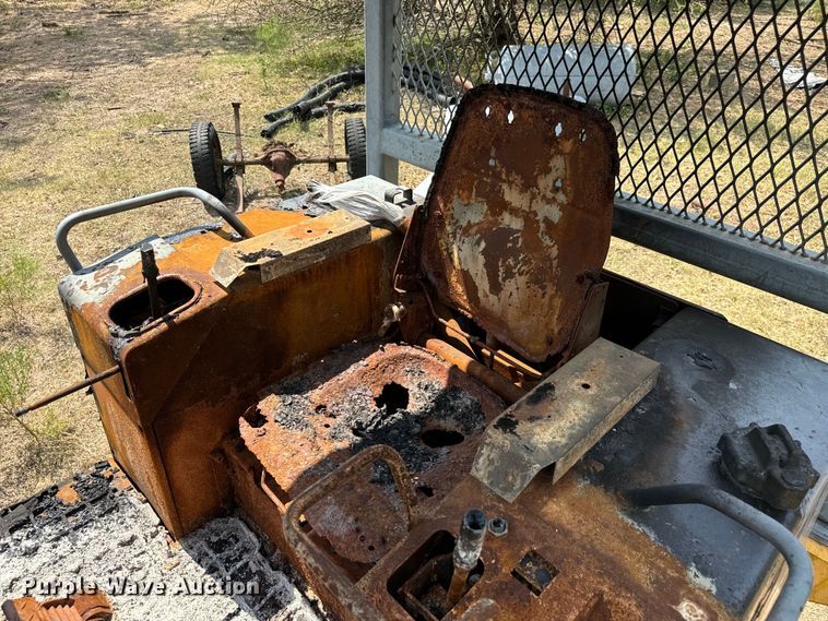 image for item IE9039 Komatsu  D37E dozer