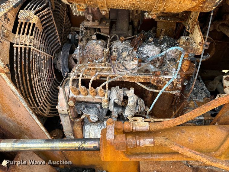 image for item IE9039 Komatsu  D37E dozer