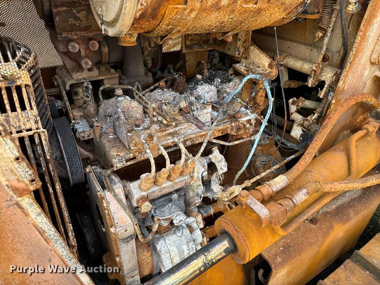 image for item IE9039 Komatsu  D37E dozer