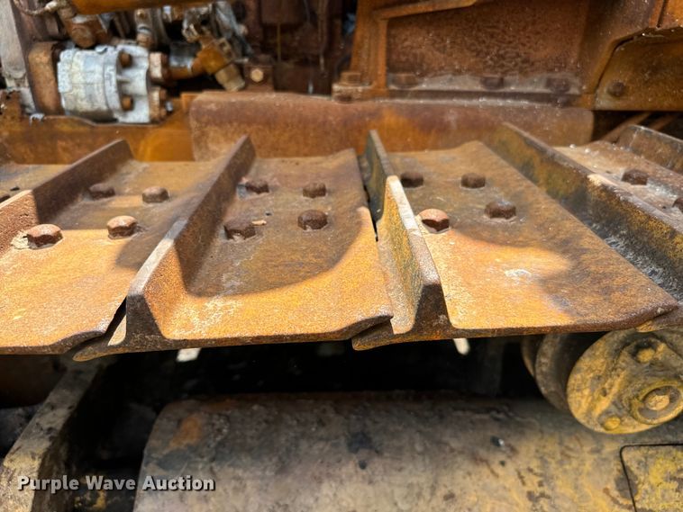 image for item IE9039 Komatsu  D37E dozer